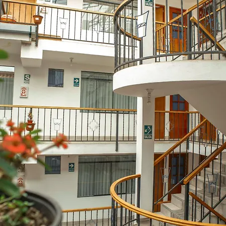 Hotel Del Prado Hometown