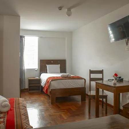 Hotel Del Prado Hometown