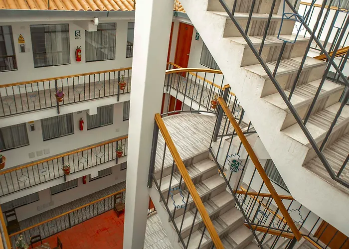 Del Prado Hometown Hotel